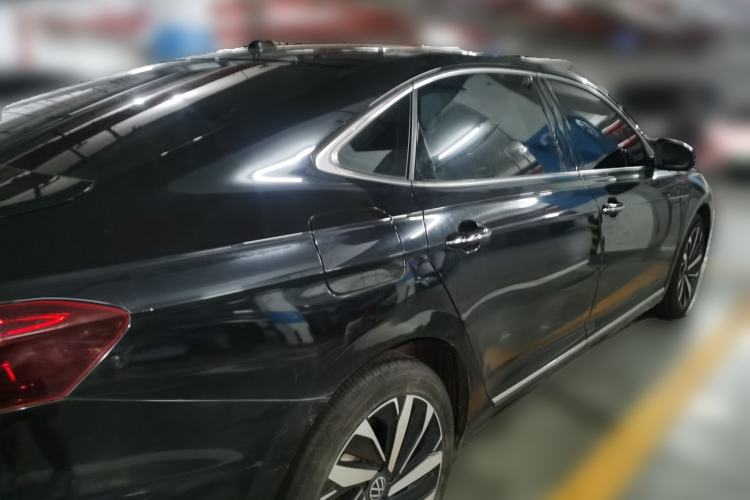 Used Volkswagen Passat 2023 Facelift 330TSI Luxury Edition Rear Right 45 Deg