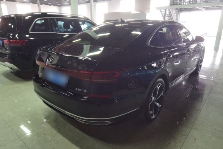 Used Volkswagen Passat 2023 330TSI Starry Luxury Edition Rear Right 45 Deg