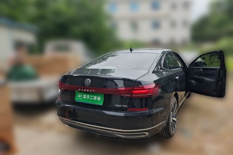 Used Volkswagen Passat 2023 Facelift 330TSI Luxury Edition Rear Right 45 Deg
