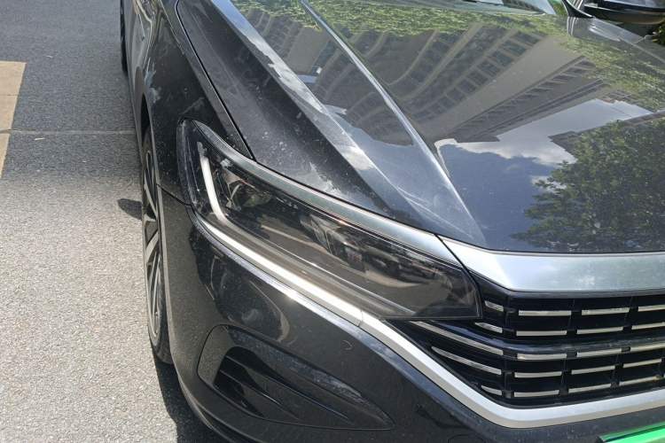 Used Volkswagen Passat 2023 Revised 330TSI Elite Edition Right Front Headlight