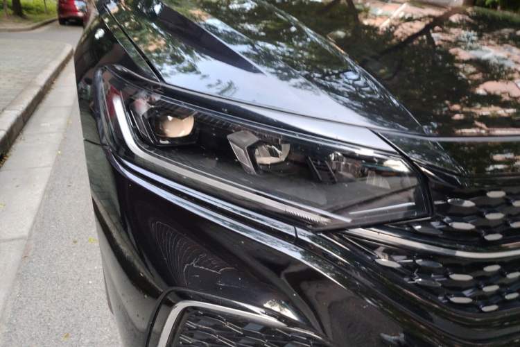 Used Volkswagen Passat 2023 Revised 330TSI Elite Edition Right Front Headlight