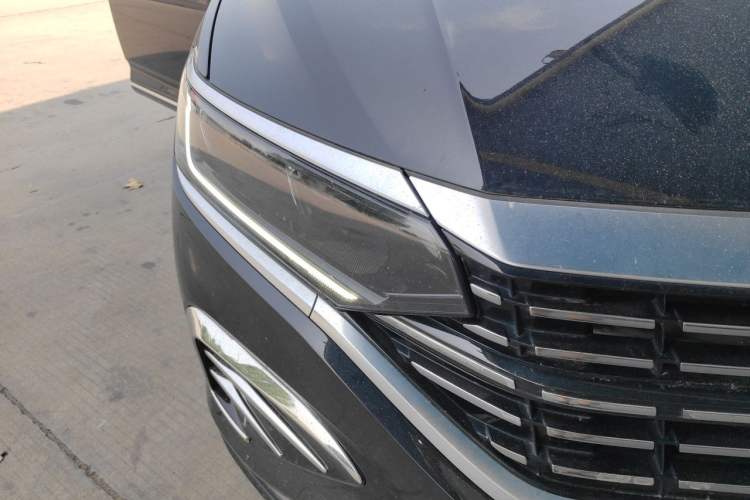 Used Volkswagen Passat 2023 330TSI Elite Edition Right Front Headlight