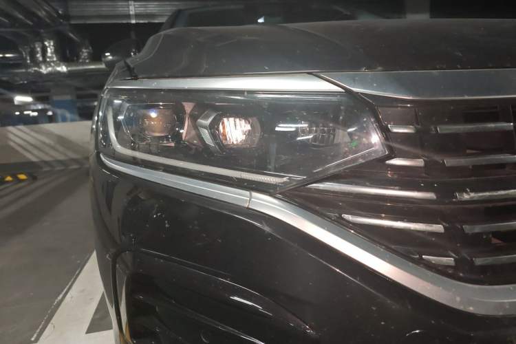 Used Volkswagen Passat 2023 330TSI Elite Edition Right Front Headlight