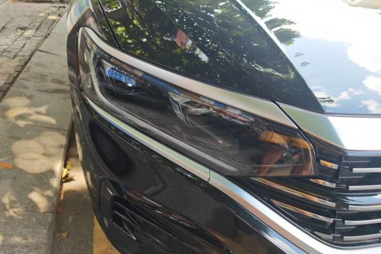 Used Volkswagen Passat 2023 330TSI Elite Edition Right Front Headlight
