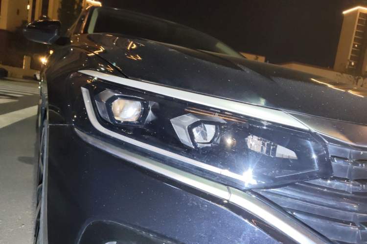 Used Volkswagen Passat 2023 330TSI Elite Edition Right Front Headlight