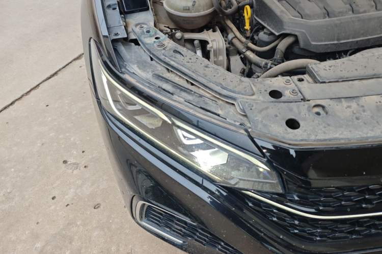 Used Volkswagen Passat 2023 330TSI Starry Luxury Edition Right Front Headlight