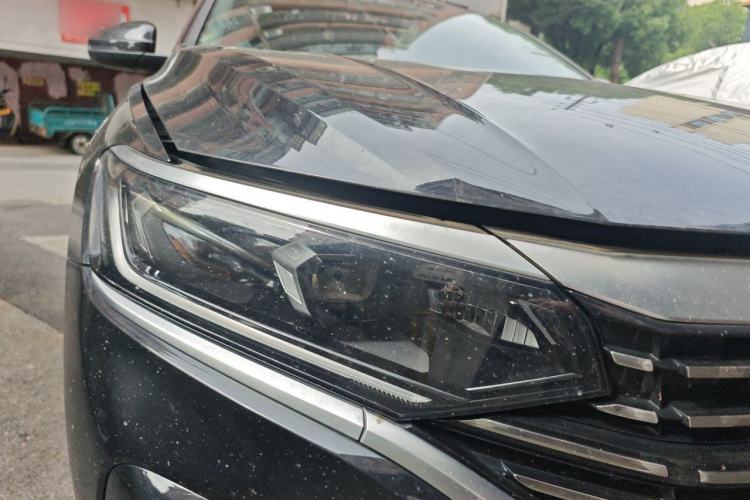 Used Volkswagen Passat 2023 330TSI Elite Edition Right Front Headlight
