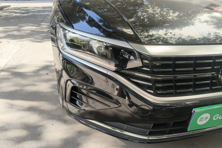 Used Volkswagen Passat 2023 Revised 330TSI Elite Edition Right Front Headlight