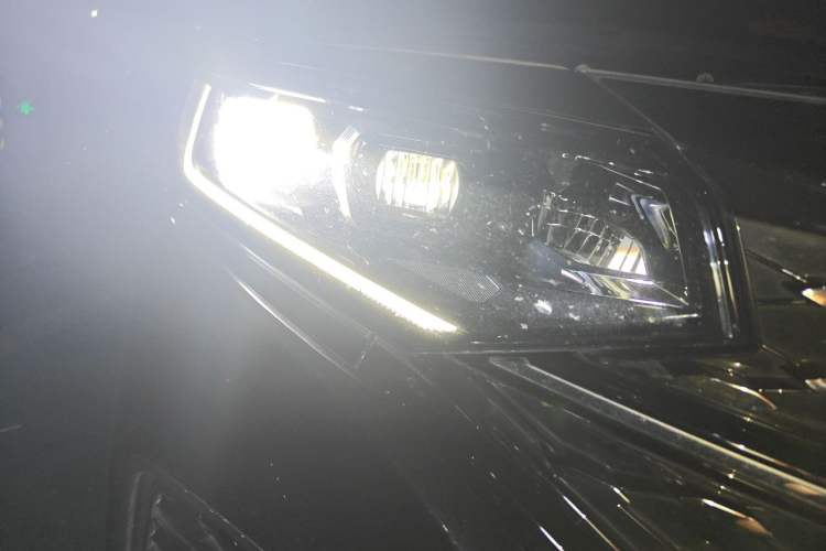 Used Volkswagen Passat 2023 330TSI Starry Elite Edition Right Front Headlight