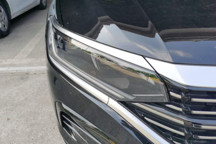 Used Volkswagen Passat 2023 Revised 330TSI Elite Edition Right Front Headlight
