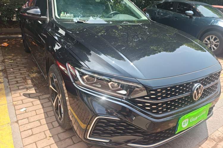 Used Volkswagen Passat 2023 330TSI Starry Luxury Edition Right Front Headlight