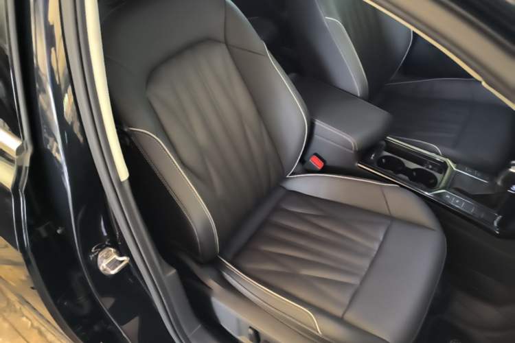 Used Volkswagen Passat 2023 330TSI Starry Luxury Edition Right Front Seat