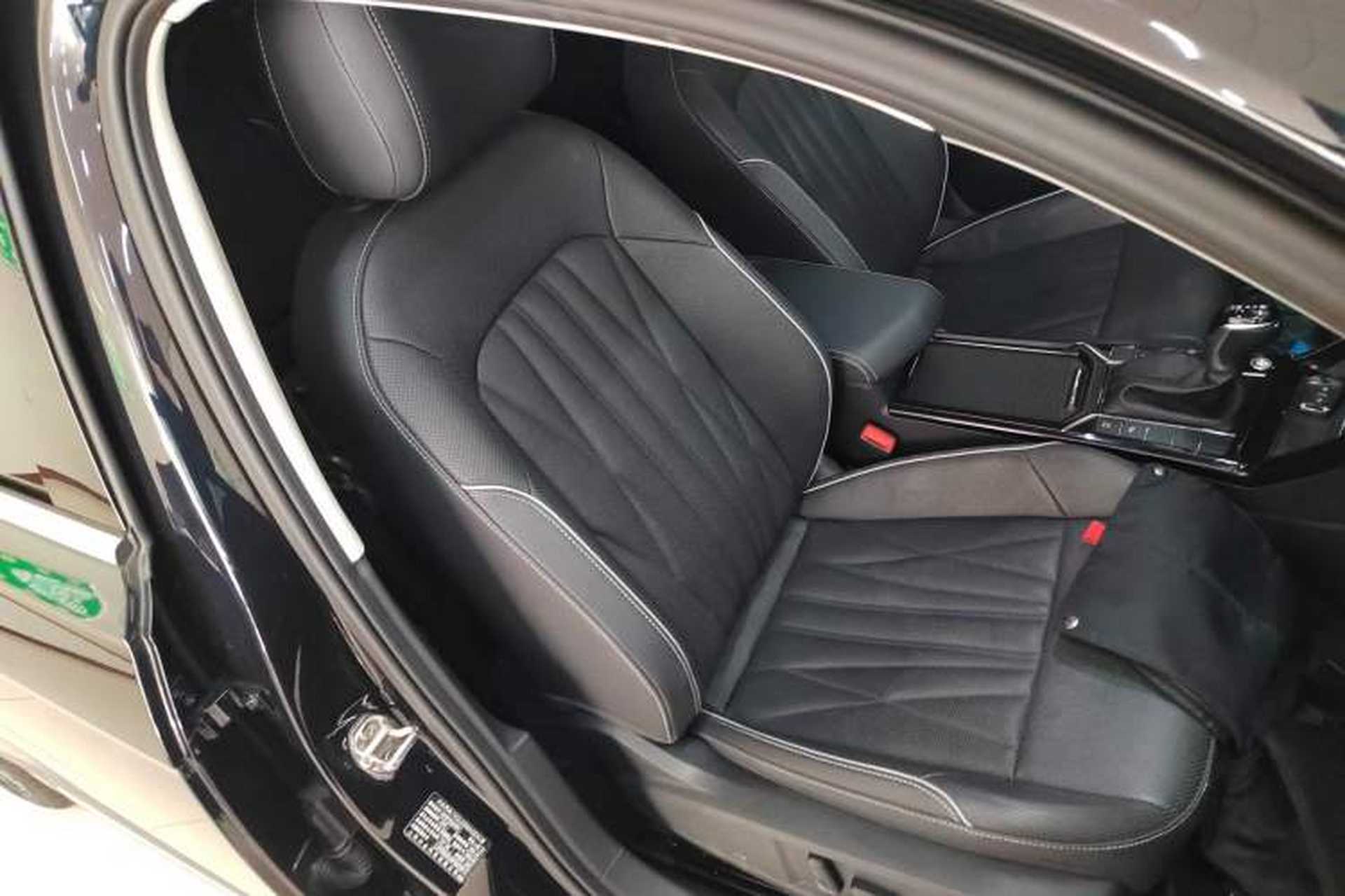 Used Volkswagen Passat 2023 Facelift 330TSI Luxury Edition Right Front Seat