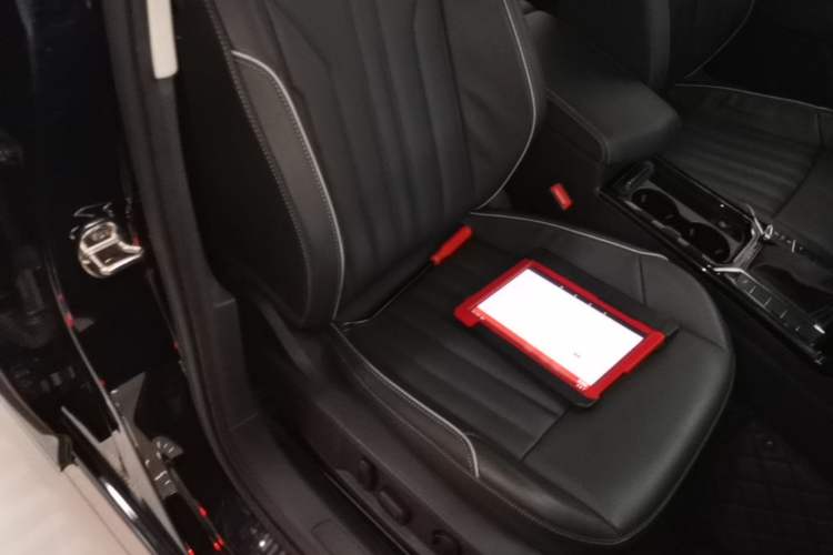 Used Volkswagen Passat 2023 330TSI Elite Edition Right Front Seat