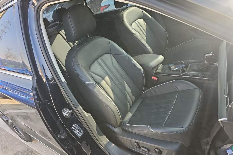 Used Volkswagen Passat 2023 Revised 330TSI Elite Edition Right Front Seat