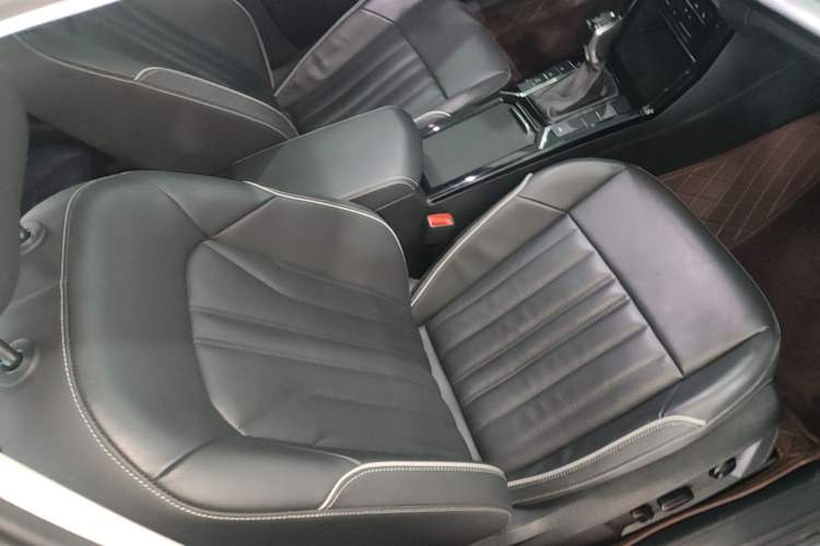 Used Volkswagen Passat 2023 Revised 330TSI Elite Edition Right Front Seat