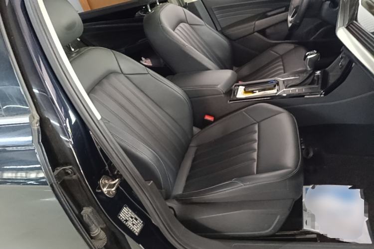 Used Volkswagen Passat 2023 Revised Version 280TSI Business Edition Right Front Seat