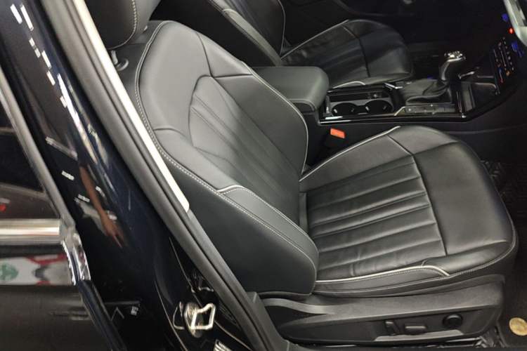 Used Volkswagen Passat 2023 Revised 330TSI Starry Elite Edition Right Front Seat