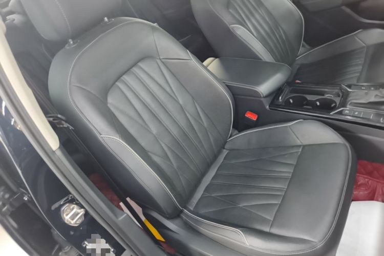Used Volkswagen Passat 2023 Facelift 330TSI Luxury Edition Right Front Seat