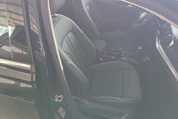 Used Volkswagen Passat 2023 Revised 330TSI Starry Elite Edition Right Front Seat