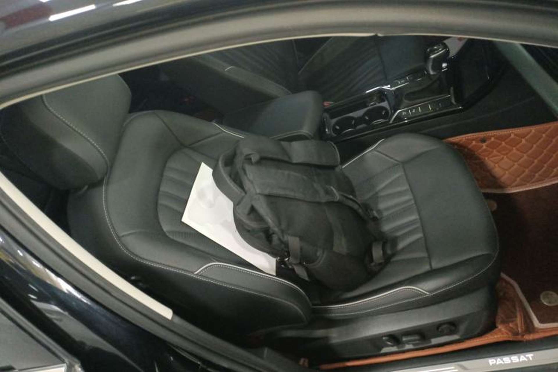 Used Volkswagen Passat 2023 Facelift 330TSI Luxury Edition Right Front Seat