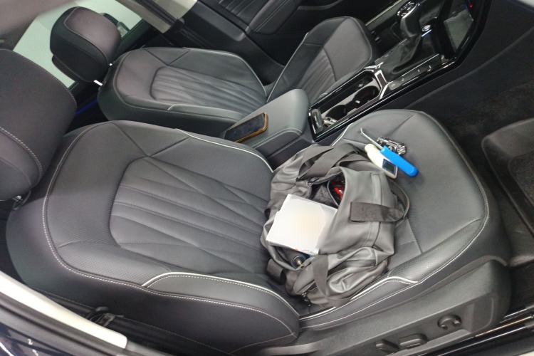 Used Volkswagen Passat 2023 Facelift 330TSI Luxury Edition Right Front Seat