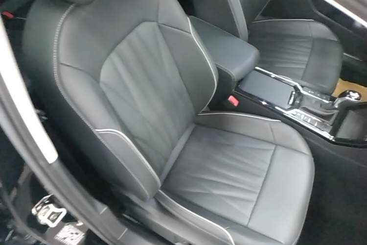 Used Volkswagen Passat 2023 330TSI Starry Luxury Edition Right Front Seat