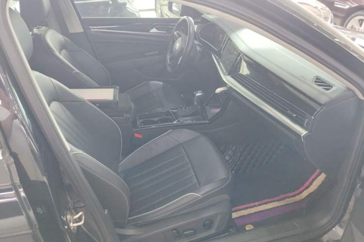 Used Volkswagen Passat 2023 330TSI Starry Elite Edition Right Front Seat