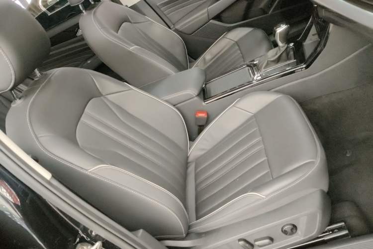Used Volkswagen Passat 2023 330TSI Starry Elite Edition Right Front Seat