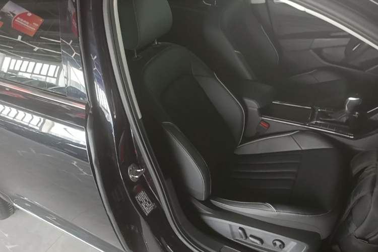 Used Volkswagen Passat 2023 Revised 330TSI Starry Elite Edition Right Front Seat
