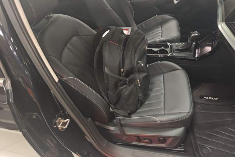 Used Volkswagen Passat 2023 330TSI Starry Elite Edition Right Front Seat