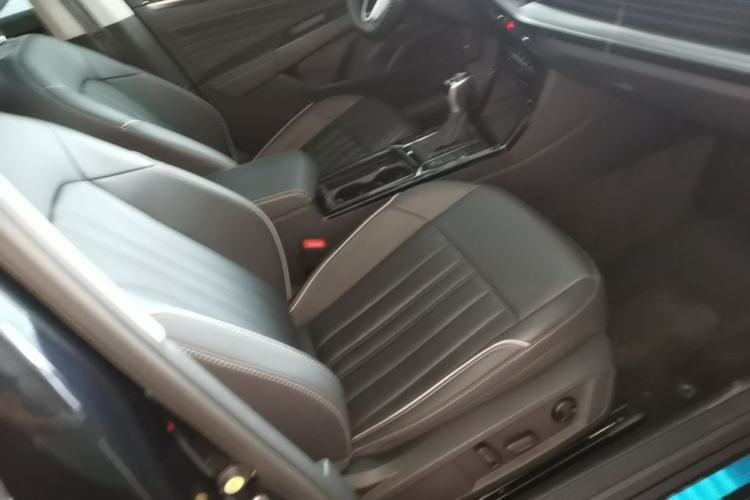 Used Volkswagen Passat 2023 330TSI Starry Elite Edition Right Front Seat