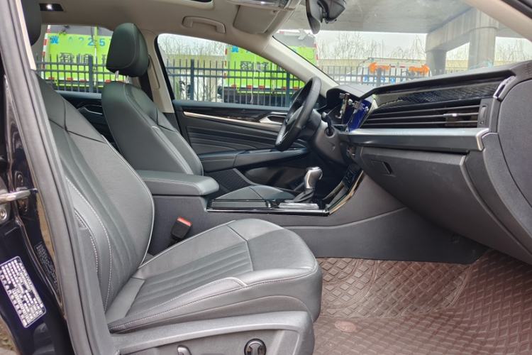 Used Volkswagen Passat 2023 Revised 330TSI Elite Edition Right Front Seat