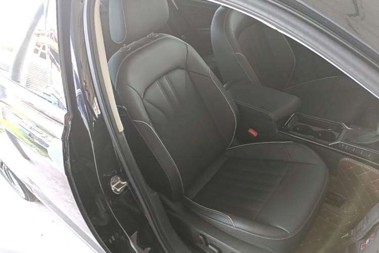 Used Volkswagen Passat 2023 330TSI Starry Elite Edition Right Front Seat