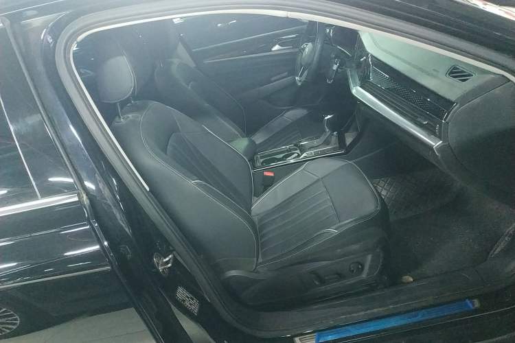 Used Volkswagen Passat 2023 Revised 330TSI Starry Elite Edition Right Front Seat