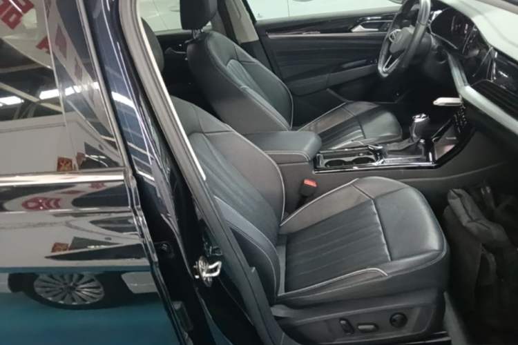 Used Volkswagen Passat 2023 330TSI Starry Elite Edition Right Front Seat