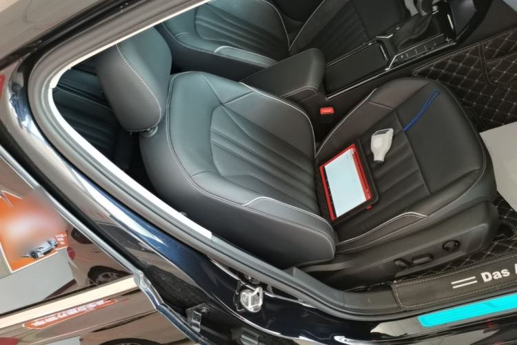 Used Volkswagen Passat 2023 330TSI Elite Edition Right Front Seat
