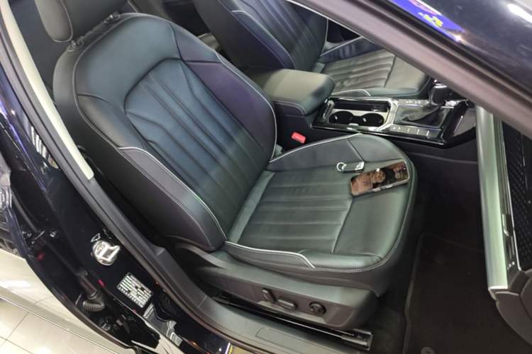Used Volkswagen Passat 2023 Revised 330TSI Starry Elite Edition Right Front Seat