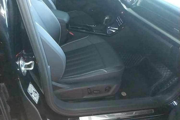 Used Volkswagen Passat 2023 Revised 330TSI Starry Elite Edition Right Front Seat