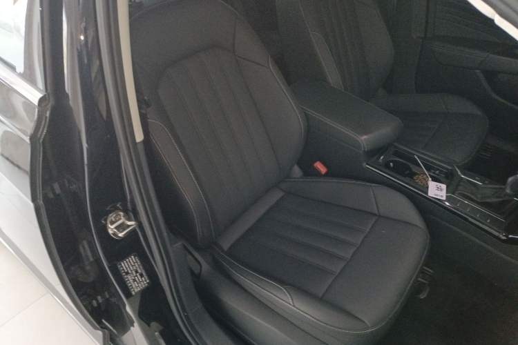 Used Volkswagen Passat 2023 280TSI Business Edition Right Front Seat
