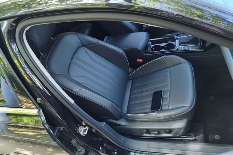 Used Volkswagen Passat 2023 330TSI Elite Edition Right Front Seat