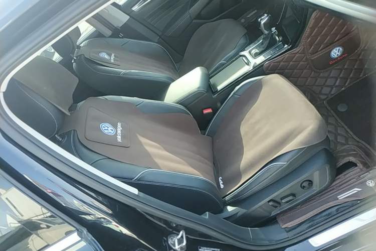 Used Volkswagen Passat 2023 Revised 330TSI Elite Edition Right Front Seat