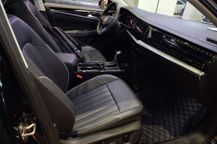 Used Volkswagen Passat 2023 330TSI Starry Elite Edition Right Front Seat