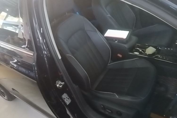 Used Volkswagen Passat 2023 Revised 330TSI Elite Edition Right Front Seat