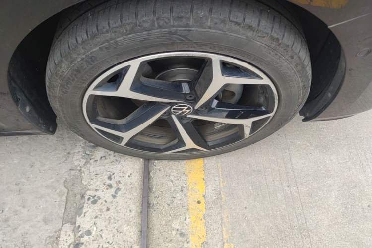 Used Volkswagen Passat 2023 Restyled 330TSI Starry Luxury Edition Right Front Wheel Hub
