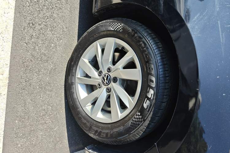 Used Volkswagen Passat 2023 Revised Version 280TSI Business Edition Right Front Wheel Hub