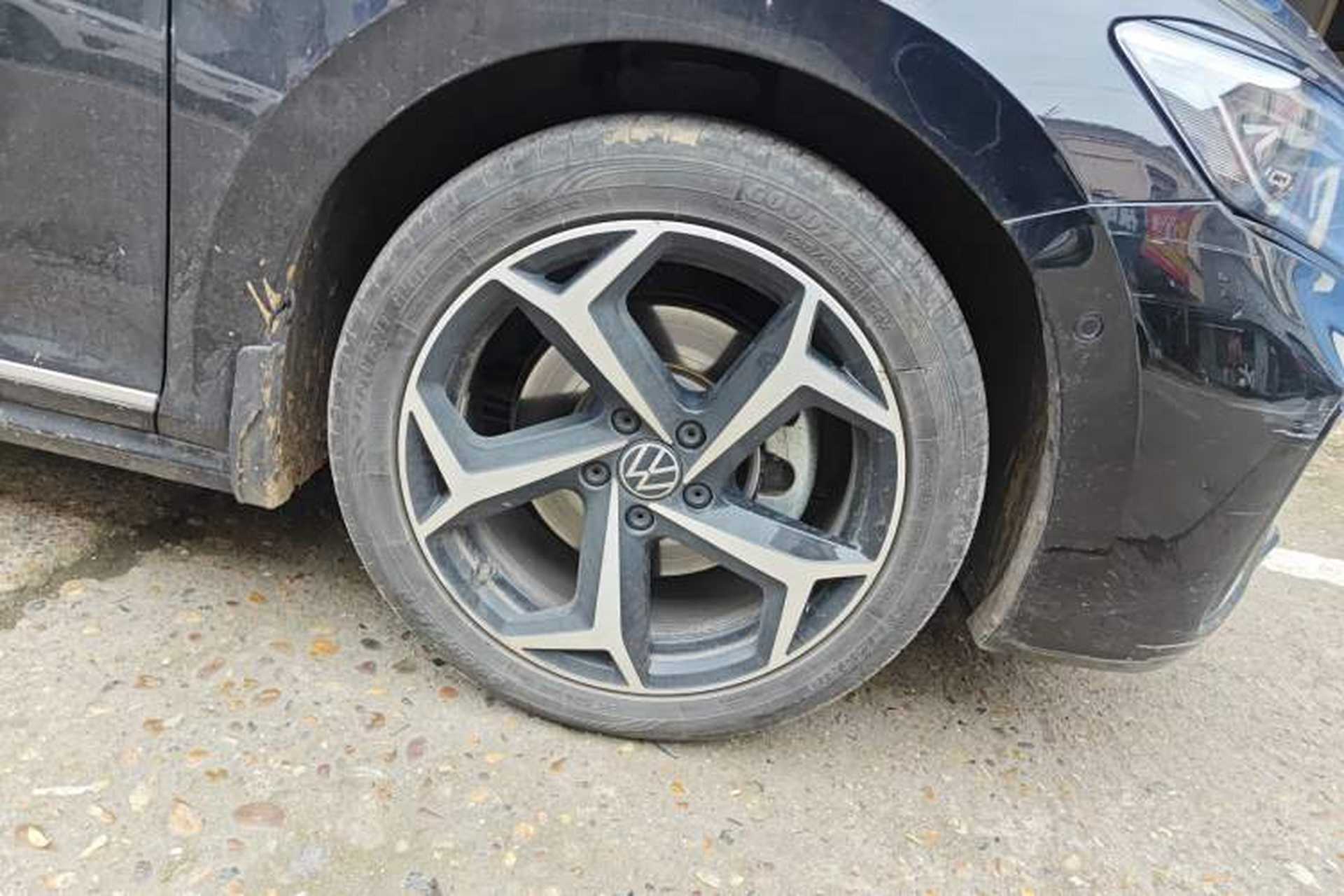 Used Volkswagen Passat 2023 330TSI Luxury Edition Right Front Wheel Hub
