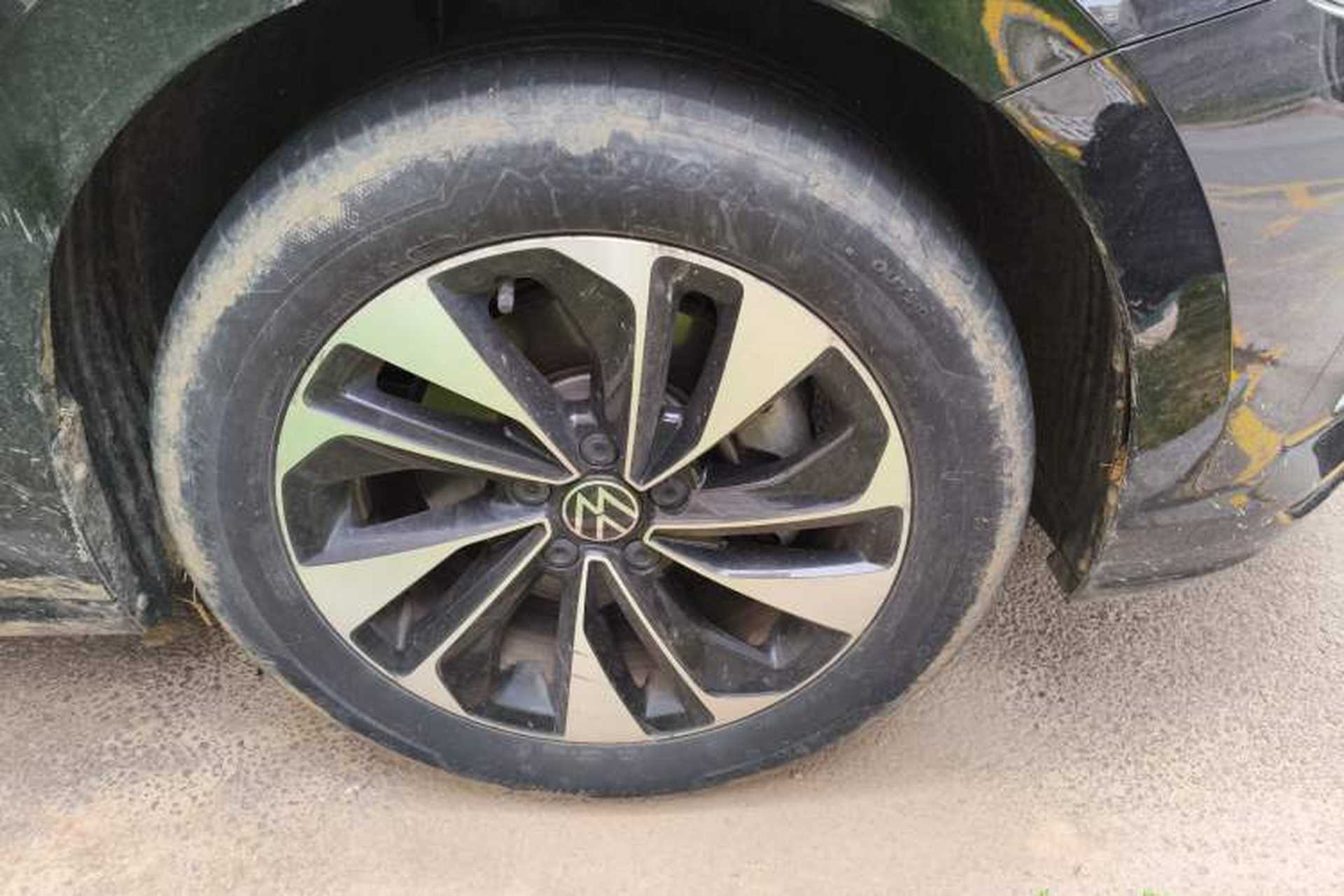 Used Volkswagen Passat 2023 330TSI Elite Edition Right Front Wheel Hub