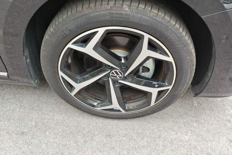 Used Volkswagen Passat 2023 Restyled 330TSI Starry Luxury Edition Right Front Wheel Hub