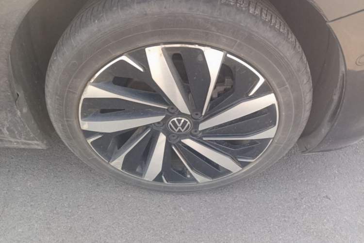 Used Volkswagen Passat 2023 380TSI Flagship Edition Right Front Wheel Hub
